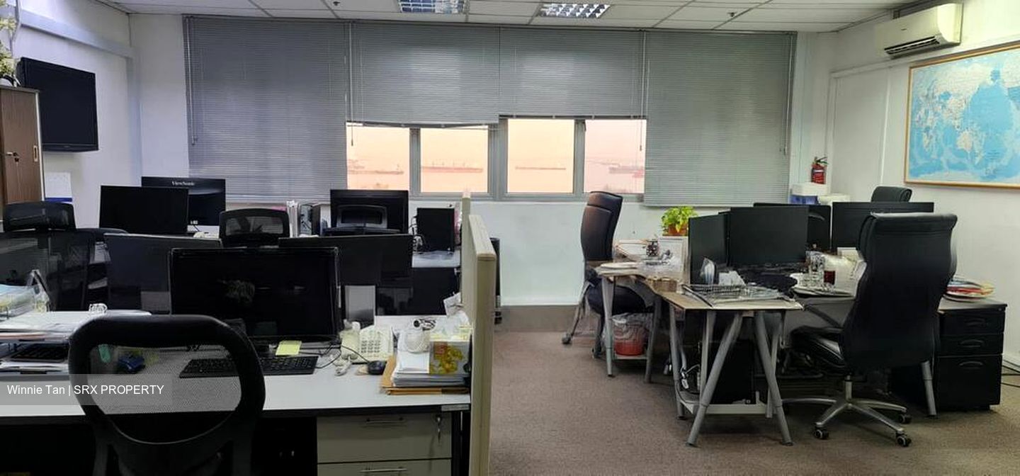 Parkway Centre (D15), Office #496928561